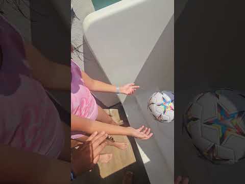 Antalya tatilde yasak havuza top atmayın