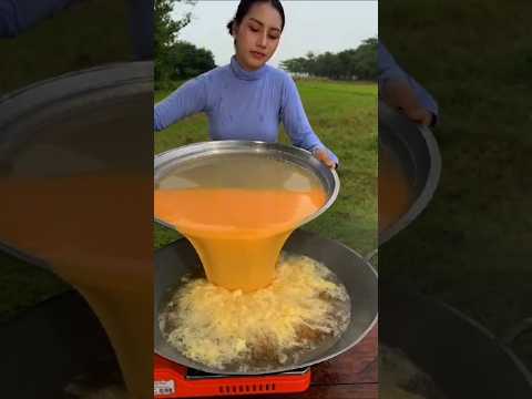 এই মেয়েটা আন্ডা গুলো দিয়ে যেটা করলো সেটা দেখলে তোমরা অবাক হবে😱#bangla #shorts #facts #egg #recipe