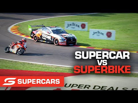 Supercar races against Superbike | Supercars 2021