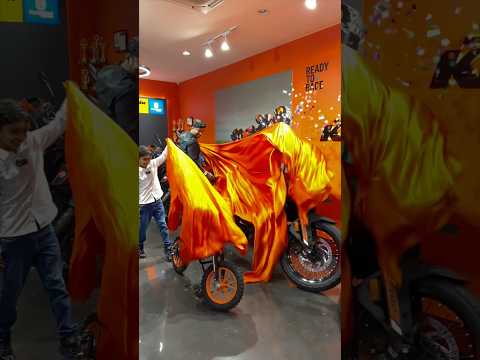 Thank you guys for 7 lakh subscribers done | #duke390_naked #shortsfeed #dirtbike