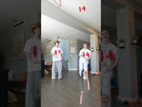 WELL AT LEAST THE FLAMINGO GOT ONE🤣🦩🙌🏼 #couple #dance #trend #shortvideo #shorts #duet