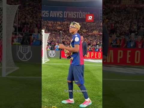 LAMINE YAMAL bailando al estilo BAILALO ROCKY #shorts #lamineyamal #fcbarcelona