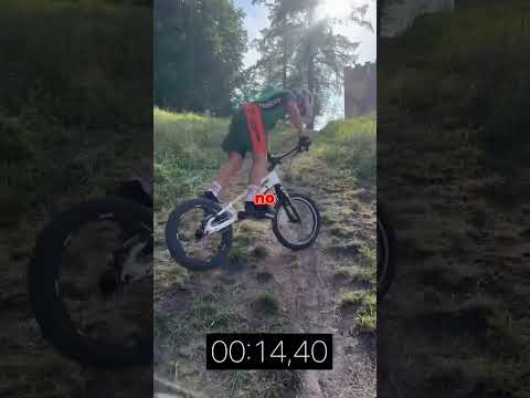 Como me flipan estos retos de verdad ๐คฃ๐๐ป #bike #bikeshorts #mtb #bikers