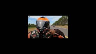 Just stretching my legs ✌️✌️ #highway #bikelife #motorcycle  #windtherapy #harleydavidson