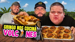¿GRINGO cocina mejor que un MEXICANO? 🤯 Nos ENSEÑAN a PREPARAR VOLCANES 🤤🔥 - La Marraniza
