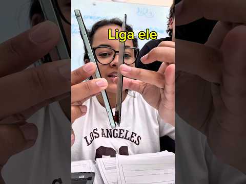 Como esse CELULAR ainda LIGA?😨🤣#escola #professor #alunos #professora #humor