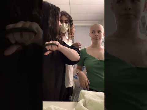 No matter what happens,we will face it together 💕#youtube #companionship #chemotherapy