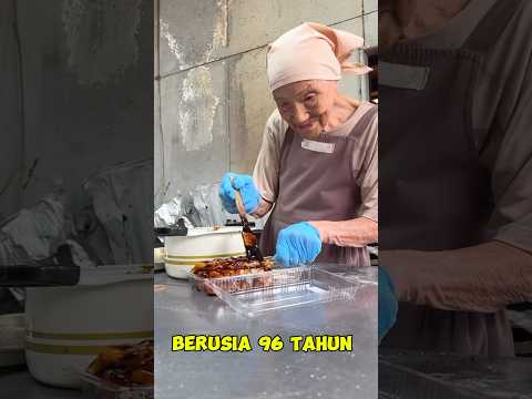 Nenek Terkuat di Dunia