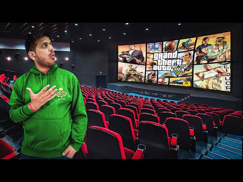 Playing GTA V in a Movie Theatre ๐