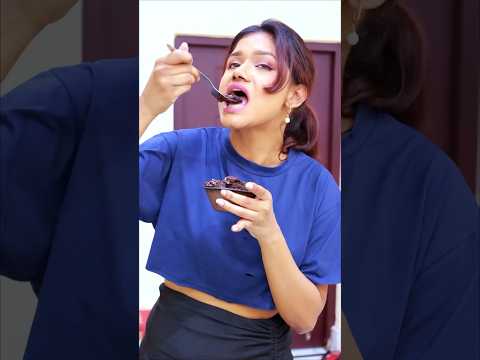OMG😱!Choco Lava Cake without oven better than domino’s #shorts