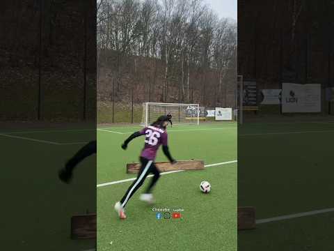 رونالدو ضد ميسي☻️ Messi vs Ronaldo #football #la3zawi