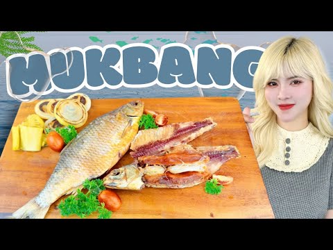 Tóc Vàng mukbang cá muối Nga