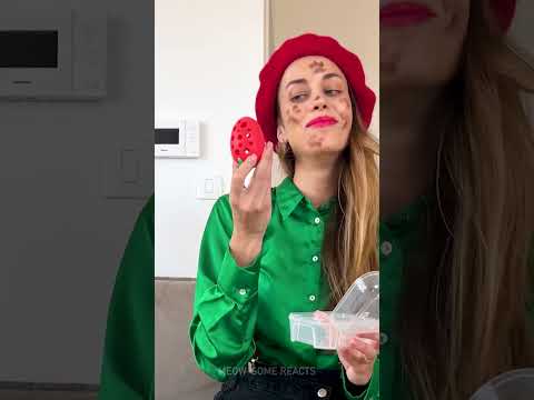 Catโs New Favorite Gadget? My Beauty Blender! ๐ผ๐ #viralshorts #cat #onlycat #viralshorts