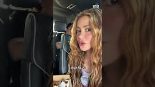Shakira e seu coprodutor AC comemoraram a conquista dupla de “Dai Dai”!