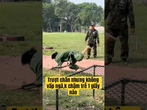 Đôi chân vững vàng,đôi tay nắm chặt cây sún.g k buông#shorts