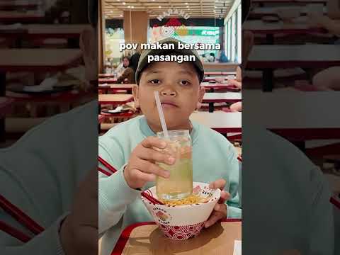 Makan sama istri yaa gini
