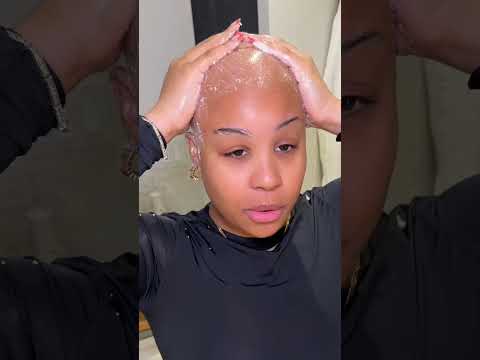 Volume UP🔊🔊! Shaving ASMR with alopecia. Starting the weekend right!