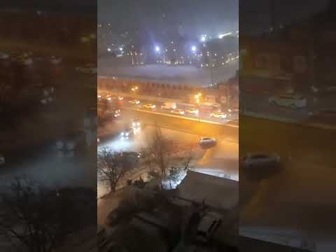 kar yağarken adam karlı yokustan nasıl ayakta durdu #honda #tofaş #snow #araba ##modifiyeliaraba
