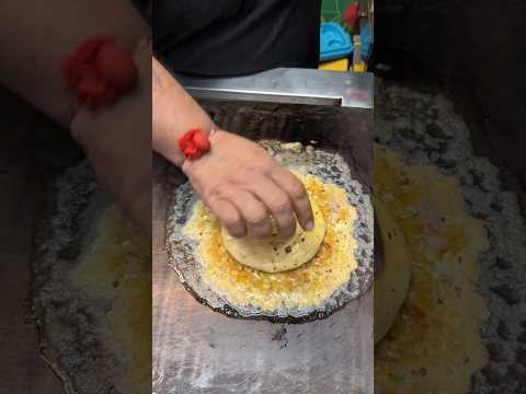 // Indian Famous Egg Omlette Street Food With Unique Test 💞🫶🏻💦. #streetfood #foodlover #foodblogger