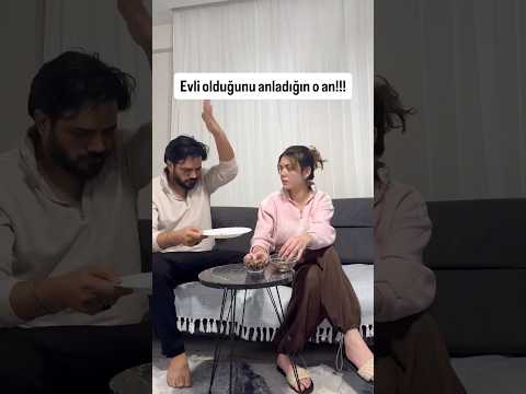 Evli Olduğunu Anladığın O An !!!