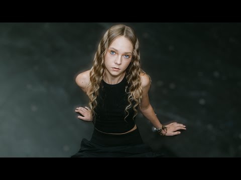 Maja Krzyżewska - Powiedz