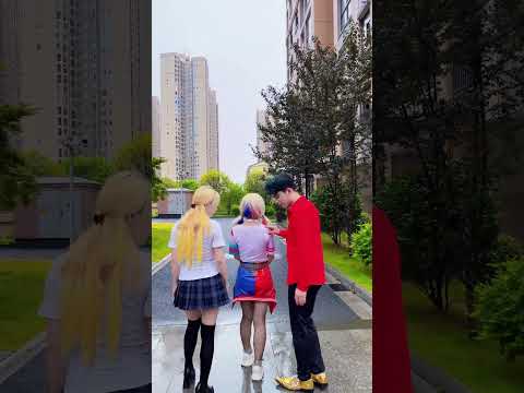 The clown was harassed by a beautiful woman. #funny #cosplay #anime #couple #comedy #cute #joker