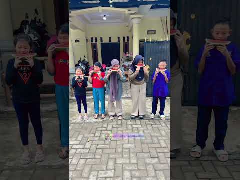 LOMBA BALAP MAKAN SEMANGKA #shorts