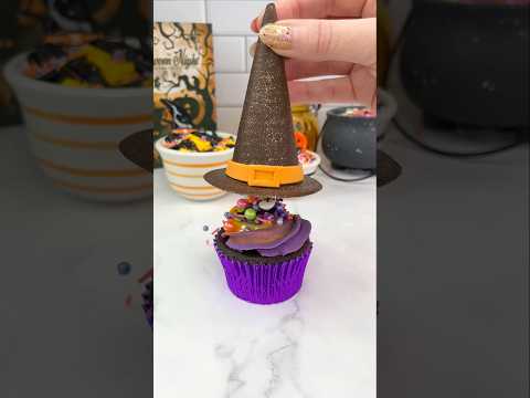 Magic hats🪄🧙🏼‍♀️#cakedbyrach #cake #bakingideas #witch #chocolate #cupcake #shortsfeed #halloween