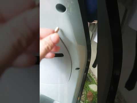 Sửa xe cho khách