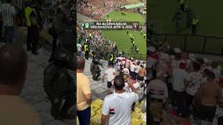 Torcedores tricolores e colombianos se desentenderam no Estádio Atanasio Girardot #shorts