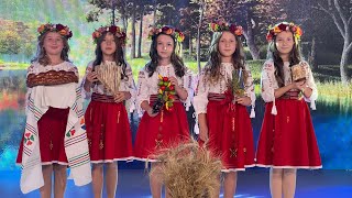 Ansamblul  vocal "Armonia” - Moldova-strugure de poamă