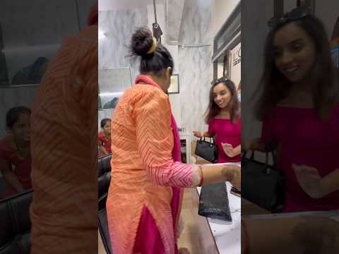 Karwacauth me Chand aane Ki khushi #viralvideo #comedy #comedyforever #comedyfilms #funny