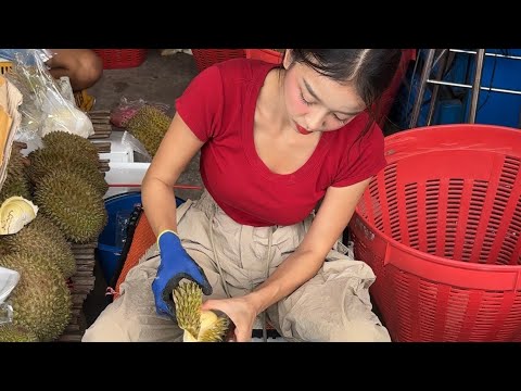 Beautiful Bangkok Lady Sells Monster Fruit Durian