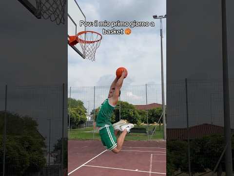 IL MIO PRIMO GIORNO A BASKET🏀#ridere#basketball#ironia#humor#perte#sketch#youtube#shorts#virale