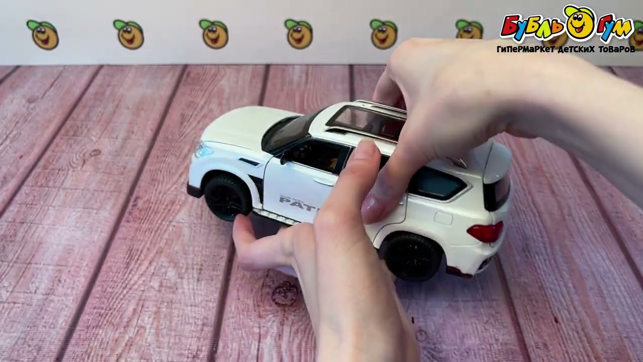 Модель авто Nissan Thule металлическая со светом и звуком 1:24 в ассортименте - видео