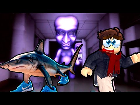 Un MONSTRE nous CHASSE dans l'ECOLE sur Roblox !