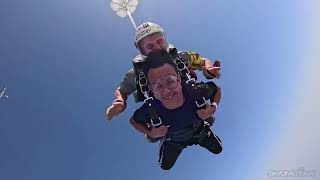 Skydiving experience at dubai sky costs 1000 dollars