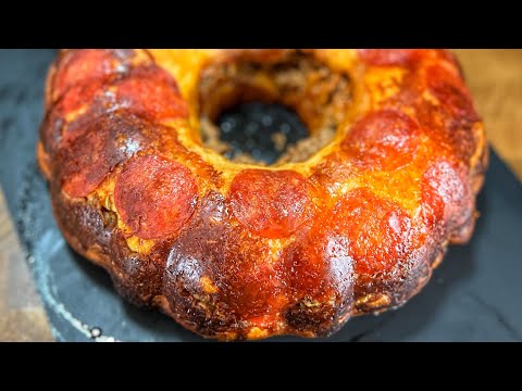You have to try this Pizza Bundt Cake!