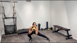 Kettlebell-Goblet-Ausfallschritt zur Seite