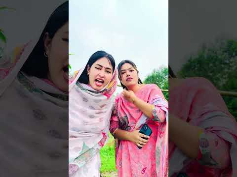 বৃষ্টির দিনে মাছ মারতে যায়।