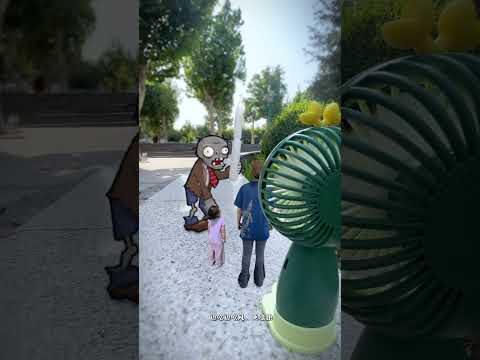 Little man hits a giant fan Human be like grow up with children Parent-child interaction Big bra