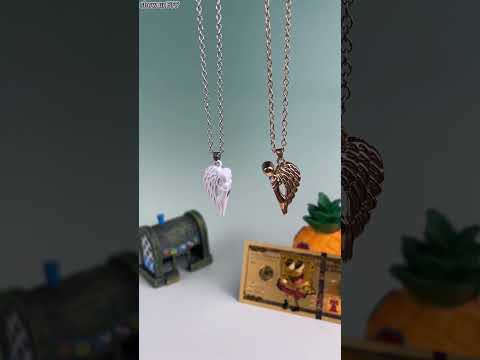 Unlocking the Secrets of BFF Necklaces - The Ultimate Symbol of Friendship!