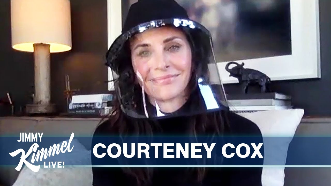 Courteney Cox on Cooking in Quarantine & Terrible Mothers Day Gifts