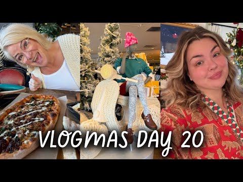 Anthropologie Shopping + Giving Mom Her Gift! | VLOGMAS DAY 20