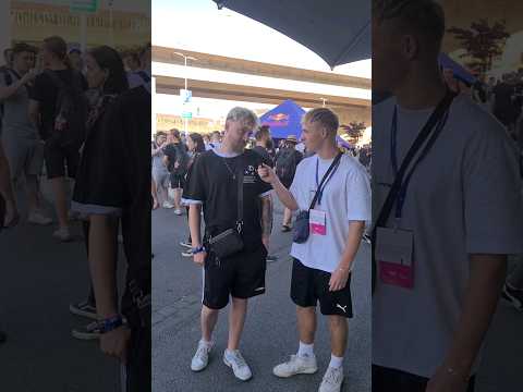 Wer ist die berühmteste Person in deinem Handy??