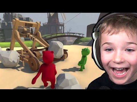 TWO CUTE GUMMY BEARS CASTLE ADVENTURE in HUMAN FALL FLAT