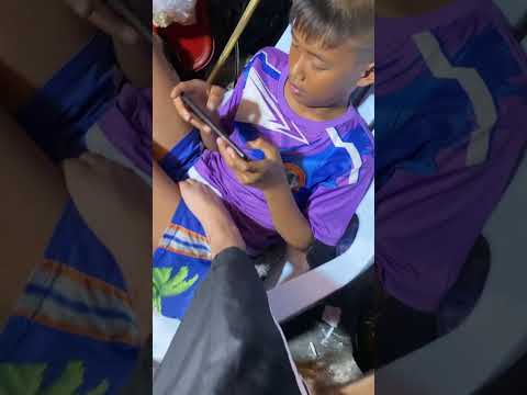 เมื่อคุณแกล้งน้องตอนเล่นเกม Mrteekung เมื่อคุณแกล้งน้องตอนเล่นเกม