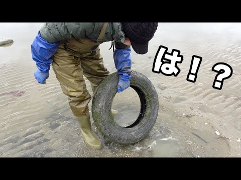 砂浜のタイヤの中に高級食材がつまってた！！！