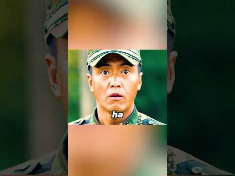 El instructor realmente hizo que los reclutas comieran pollo en la zanja apestosa.#army #viralvideo