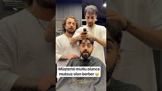 Keyfi kaçan berber 😂